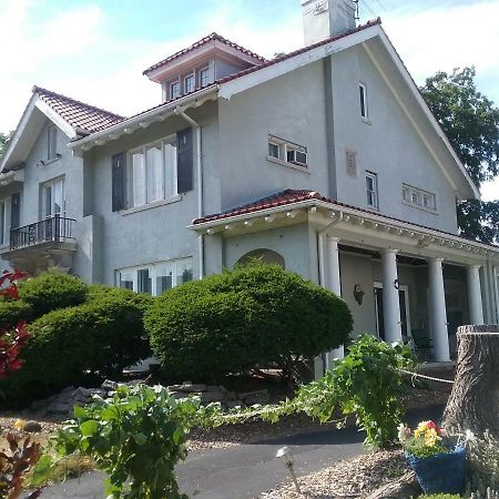 Hanover House Bed And Breakfast Niagarawatervallen Buitenkant foto