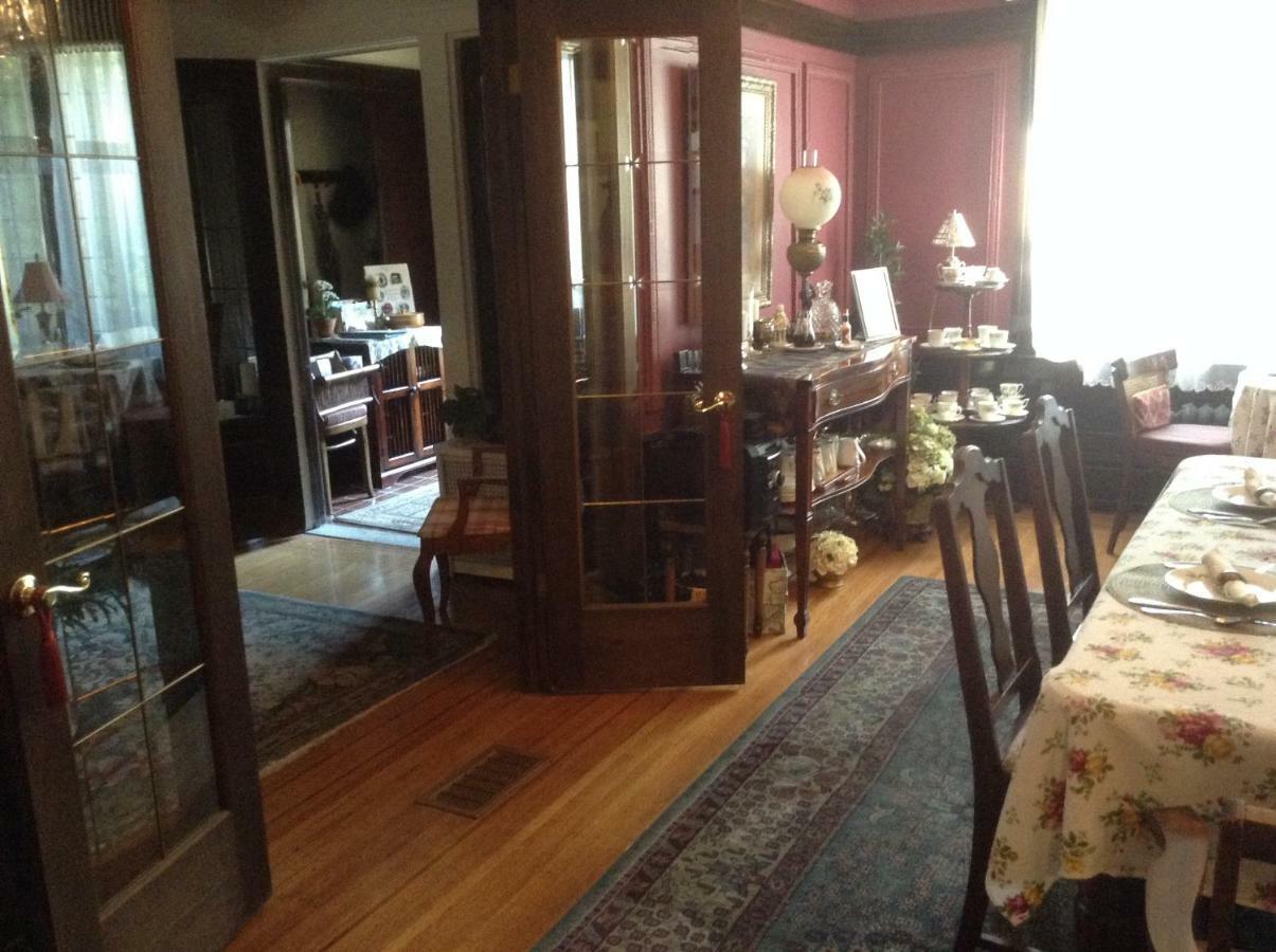 Hanover House Bed And Breakfast Niagarawatervallen Buitenkant foto
