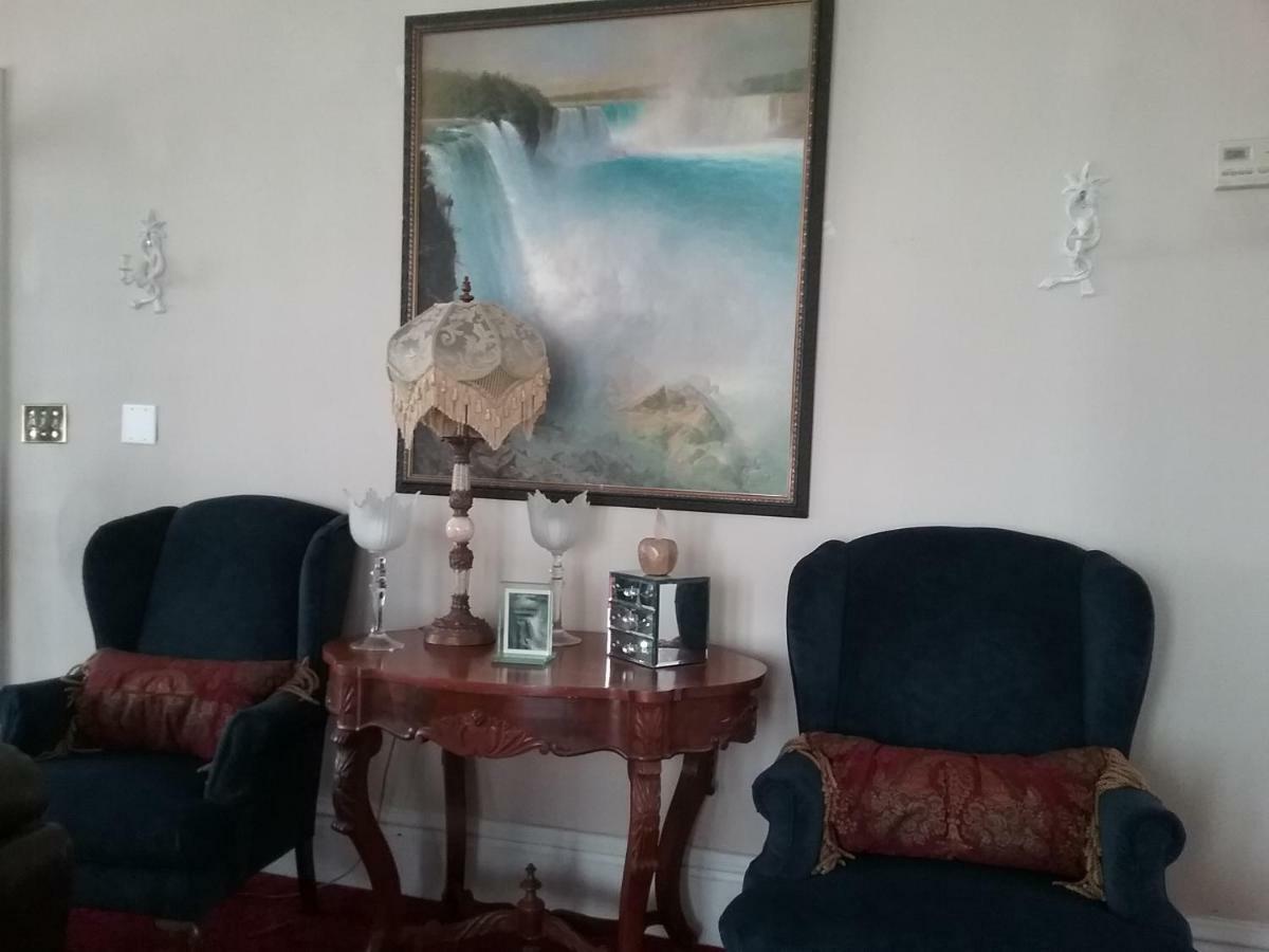 Hanover House Bed And Breakfast Niagarawatervallen Buitenkant foto